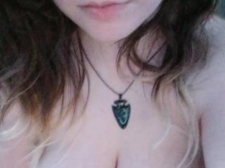 big tit selfie for you horny ppl