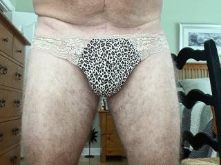 Trying on my new summer thong showed it off in the chat room check out the video