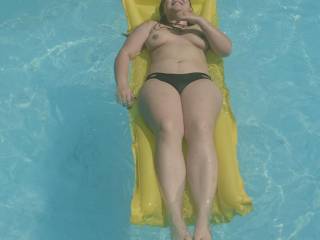 German Amateur Girl Sarah topless by the Pool
