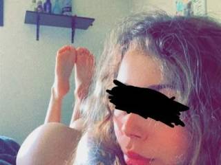 I got this 19yo to suck my dick randomly during the pandemic. 
Would you fuck her??