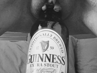 Nothing better than a Guinness & a redhead...unless it\'s the Guinness INSIDE the redhead 😈