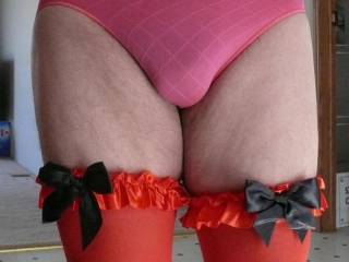 don't like the pink and the red! need to go to the store and buy some red parties... (i have a sympathetic clerk that loves to sell me intimates!)