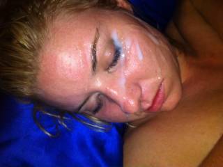 Wifey Slut takes a big facial