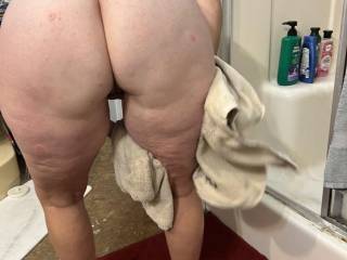 Love it when I get a shot of her bending over