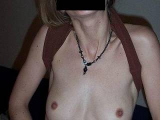 fr woman small tits