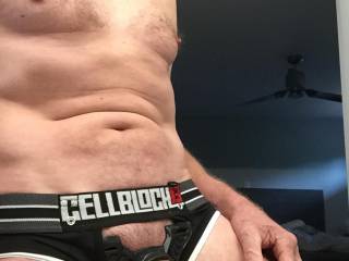Looking for women to suck my cock
