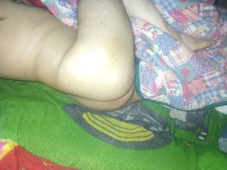 another shot of my booty in bed
