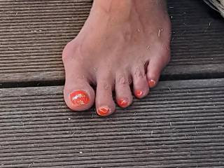 wife teasing me with her sexy toes
