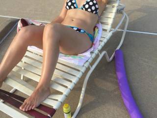 milf pool side, pull up a chair ?