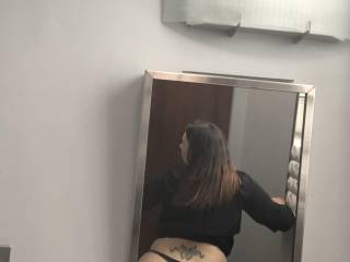 Quick pic of the phat ass while at work