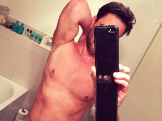 hope you like the shot (and my body ofcourse ;))