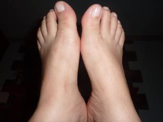 Put your cock on my feet and I will stimulate you until you cum on me.