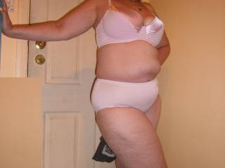 I love big full figure women you can have your skinny girls give me a real woman any time