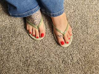 Would these red toes get your attention?