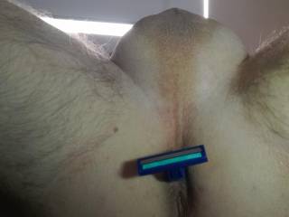 Needed to shave and got horny