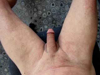 Want someone to rub with me and get me hard. Skin to skin.