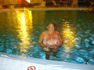 dame in the pool all alone again were did though guys go