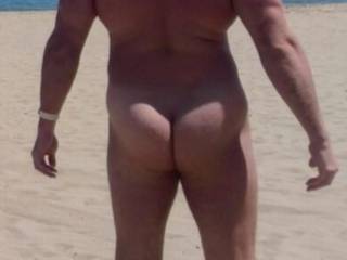 I love sunbathing naked