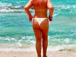 Just Salty hair ,sandy toes and beach kisses, 💋☀️