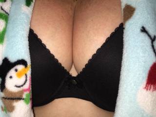 Amazing breasts, what a great tease, cock hardeningly hot x