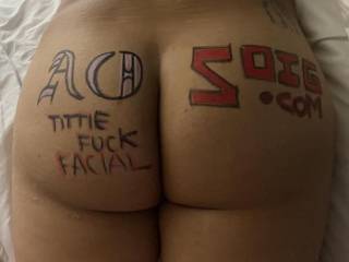 My girls booty. For profile pic