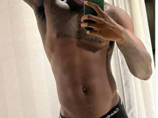 Fresh out of the shower. Feeling myself and feeling good