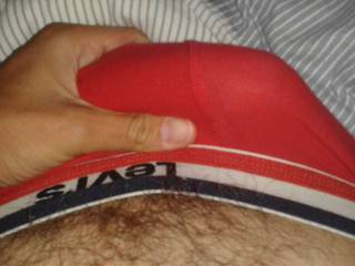 right under the pillow, wanne see the morning wood?
what would you do?