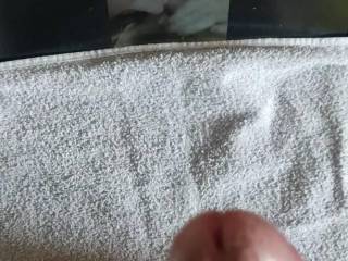 a tribute to gorgeous talented and passionate @petehoop7.
Tried on a video but was a big fail lmao. Hope you enjoyed it anyway.
I did, imagining your sexy lips were on my cockhead.
I got many fantaisies involving you 😉