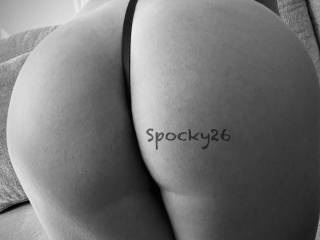 Do you want to spread those cheeks and lick 👅 that pussy?