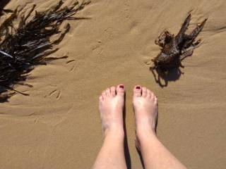 Sexy toes in the sand