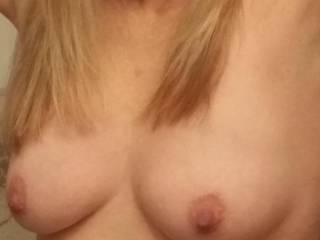 Would LOVE to play with those PERFECT, AWESOME tits!!!!