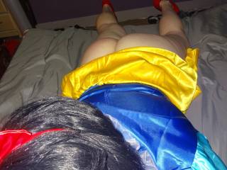 Kibblesnbits aka snow white