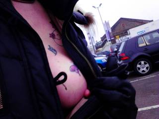 A Sussex Submissive with her tits out in public... Good Girl... Lol