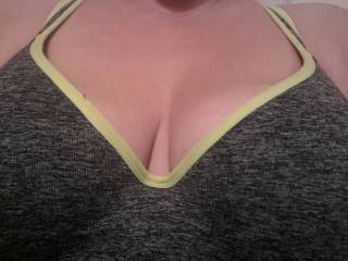 Sports bra cleavage. Mmm