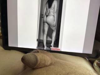 littleonemDaddy ~ “Showing off the curves!”