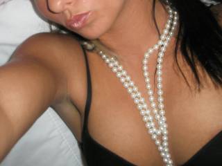 Ooh La La!! Those lips look delicious! Msg me! I live in Hamilton, perhaps we could get to know one another! xo