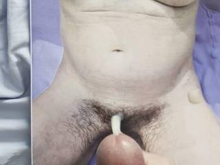 This tribute photo goes to Julieannfringe. The bush was so damn sexy I had to tribute to it. Thanks Julieannfringe