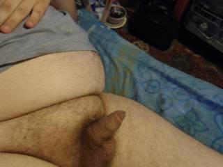 great looking cock and I would love to give it a good sucking mmmmmmm
