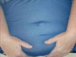 Big, cuddly and looking for fun....do you like what you see 👀 please do comment, like and let me know, always makes me wet reading what you\'d like to do 😉 MrsL xx