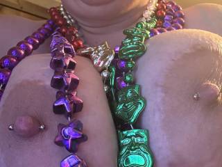 Its time to throw me beads