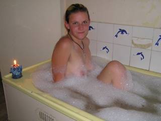 Another of Suzanne in the bath. She wouldn\'t let me take pics later on so I was lucky to get these. She was a bit shy.