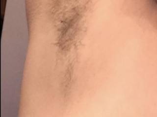 Love it when my wife doesn’t shave her armpits 🥵