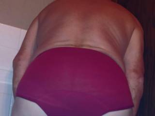 Does this color make my ass look big?