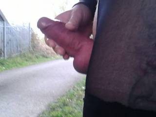 2nd outdoor wank of the day!