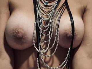 That necklace compliments her so much doesn’t it?
