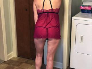 Petite wife showing her ass in lingerie