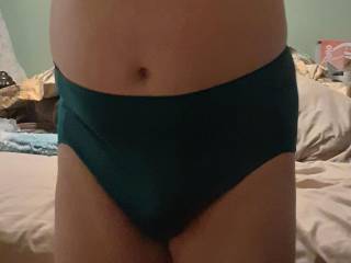 I bought myself these sexy silkie HHW panties for Christmas, I can\'t find HHW satin panties anymore, but these remind me of the Jockey No Visible Panty Line panties, & that\'s a wonderful thing... These really feel good !