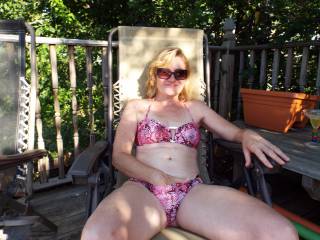 If I was your neighbour and saw Candy playing with herself I'd be over to give her a hand.