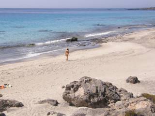 Keep walking...NUDE !!!