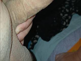 After the posing we had some fun, l do like sucking cock, just wish there was a nice tongue or toy playing with my pussy....any ladies out there wanting some fun? 😉 xx